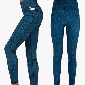 Sweaty Betty Beatle Blue Doodle Zero Gravity Leggings